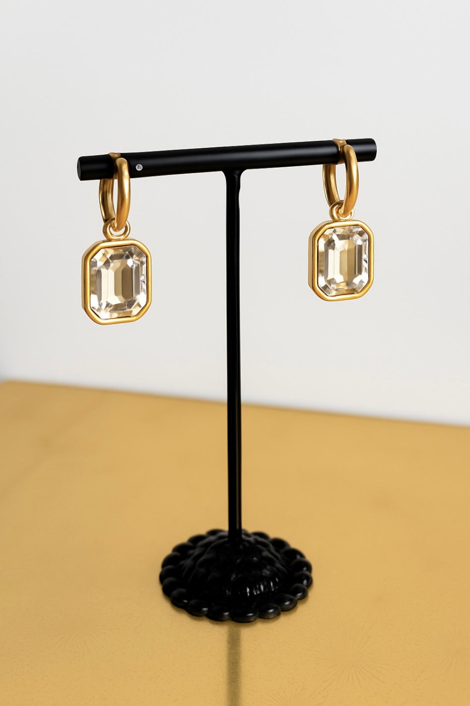 18K Gold Plated Stainless Steel Hoop Earrings with Emerald Green & White Cubic Zirconia – Hypoallergenic