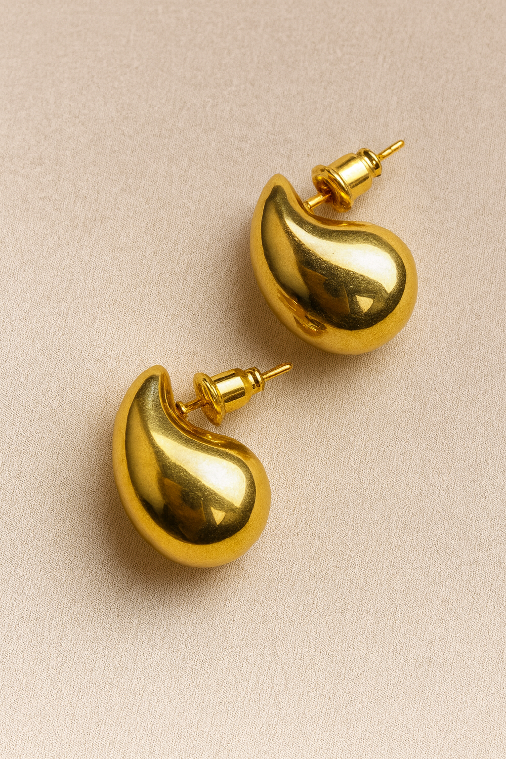 Elegant 18K Gold Plated Stainless Steel Teardrop Earrings – Hypoallergenic & Water Resistant