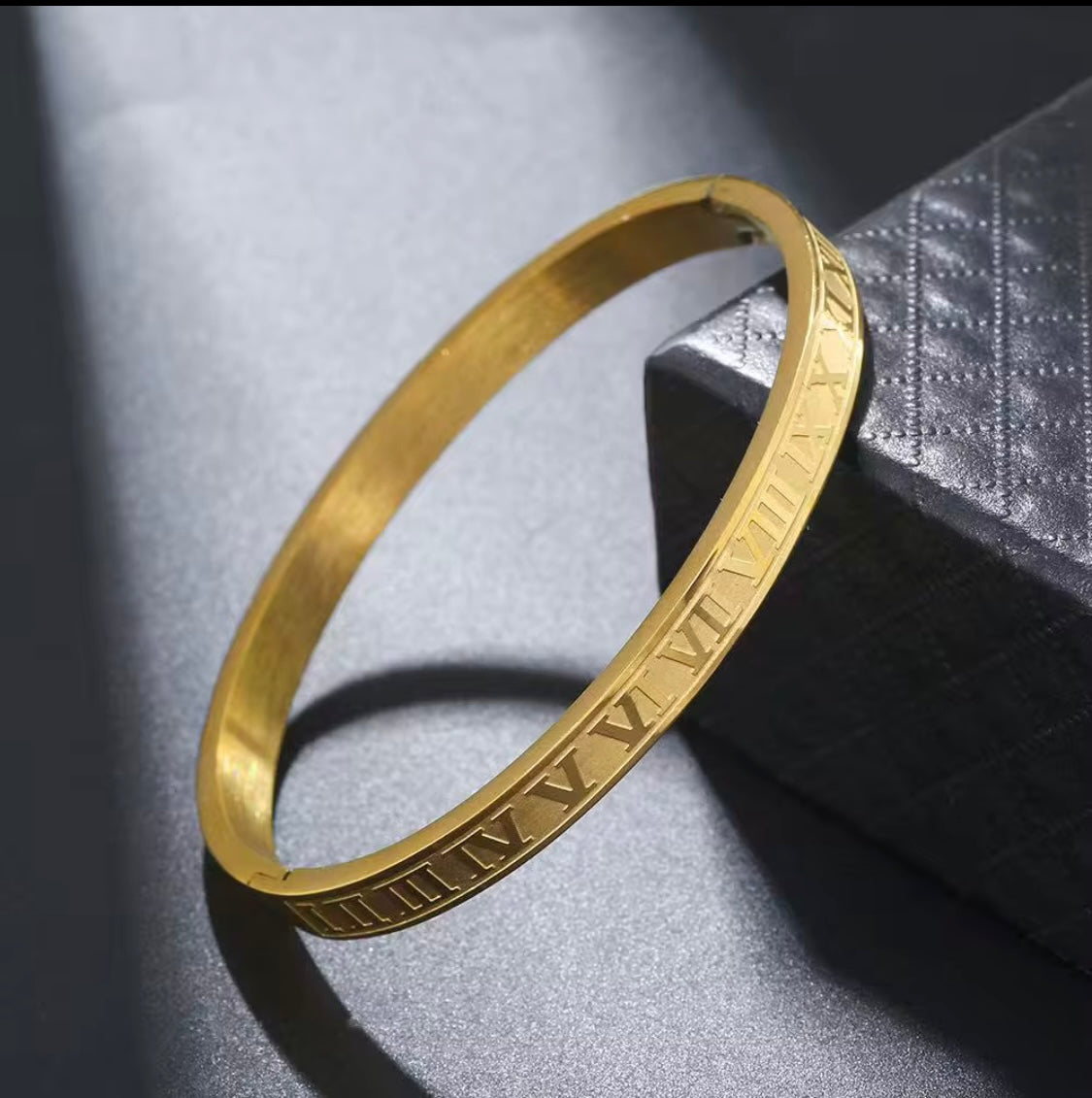 18K Gold Plated Roman Numeral Bangle – Stainless Steel, Hypoallergenic, Tarnish-Free (2.6 inch / 6 cm)